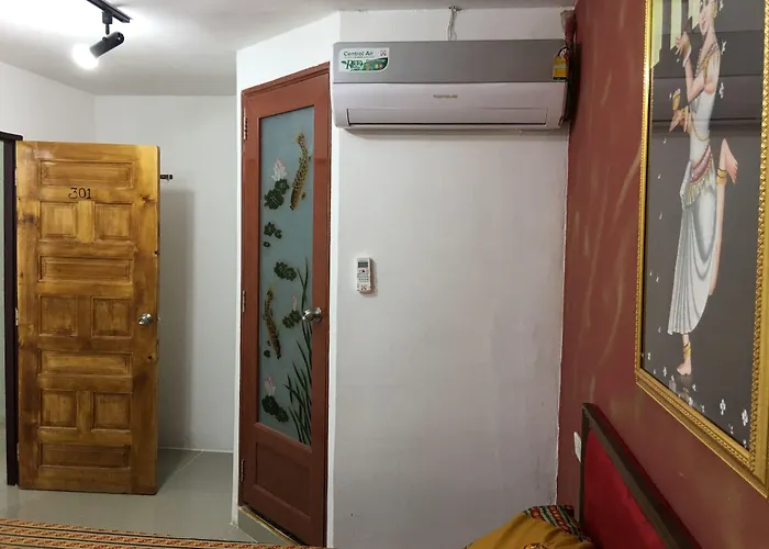 Papa Ji And Restaurant 2*