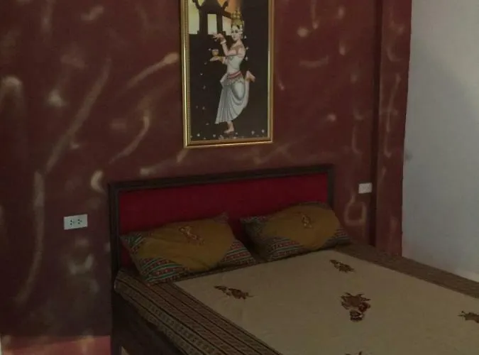 Papa Ji And Restaurant 2*
